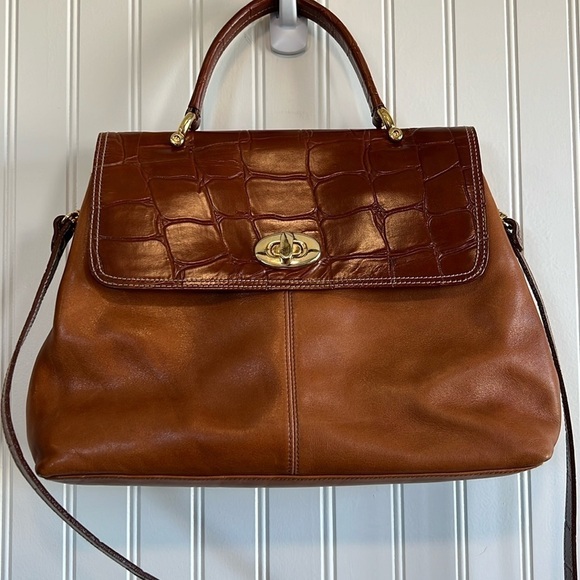 Handbags - CC Courtenay vintage purse, brown in good used condition